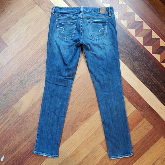 American Eagle Outfitters Medium Wash Straight Leg Jeans Size 4 - Picture 11 of 16